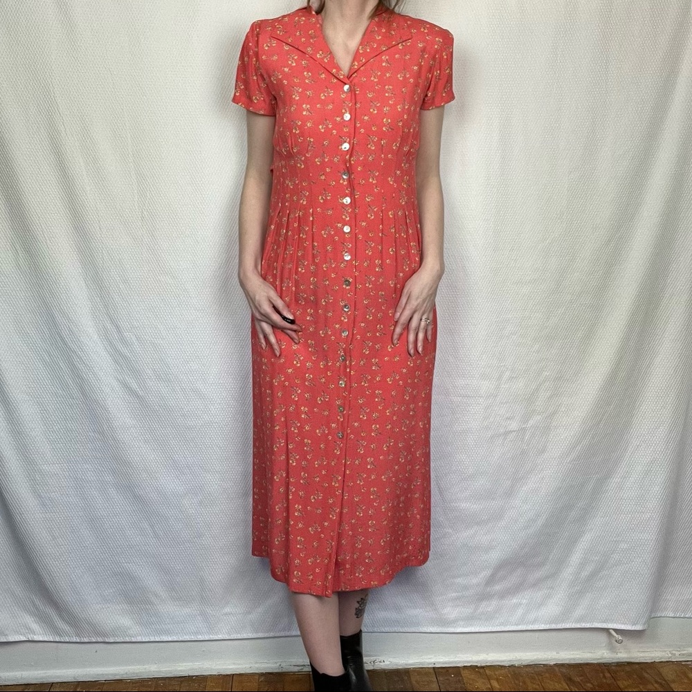 VNT Womens size 4 size small pink yellow floral lightweight midi button up
